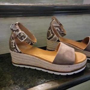 Dolce Vita wedges